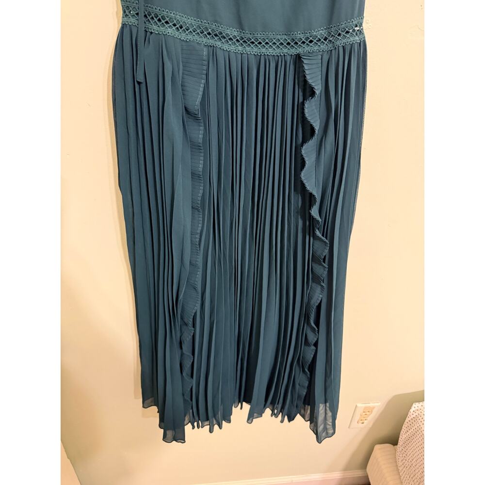 Lulu’s | Never a Dull Moment Emerald Green Tie Strap Pleated Lace Waist Midi - Picture 7 of 12